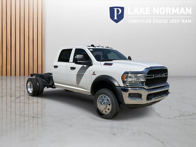 2024 RAM Ram 5500 Chassis Cab RAM 5500 TRADESMAN CHASSIS CREW CAB 4X4 60 CA