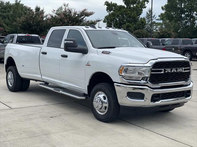 2024 RAM Ram 3500 RAM 3500 TRADESMAN CREW CAB 4X4 8 BOX