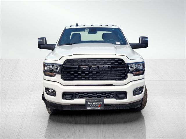2024 RAM Ram 3500 RAM 3500 BIG HORN CREW CAB 4X4 8 BOX