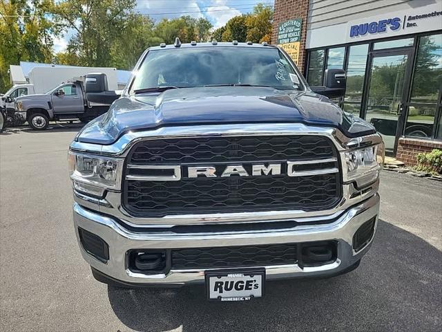 2024 RAM Ram 3500 Chassis Cab RAM 3500 TRADESMAN CHASSIS REGULAR CAB 4X4 60 CA 2024 RAM Ram 3500 Chassis Cab RAM 3500 TRADESMAN CHASSIS REGULAR CAB 4X4 60 CA
