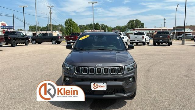 2024 Jeep Compass COMPASS LATITUDE LUX 4X4