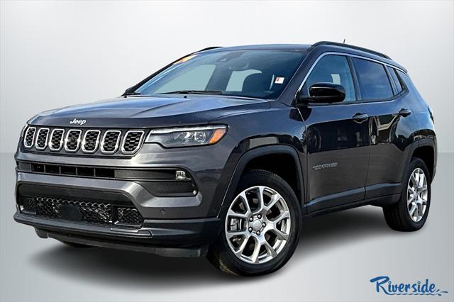 2024 Jeep Compass COMPASS LATITUDE LUX 4X4