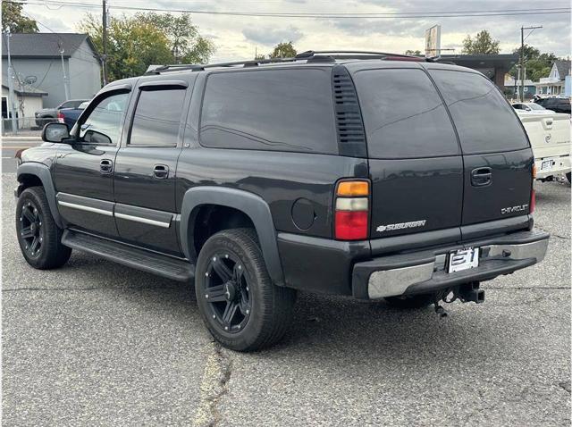 2004 Chevrolet Suburban LT