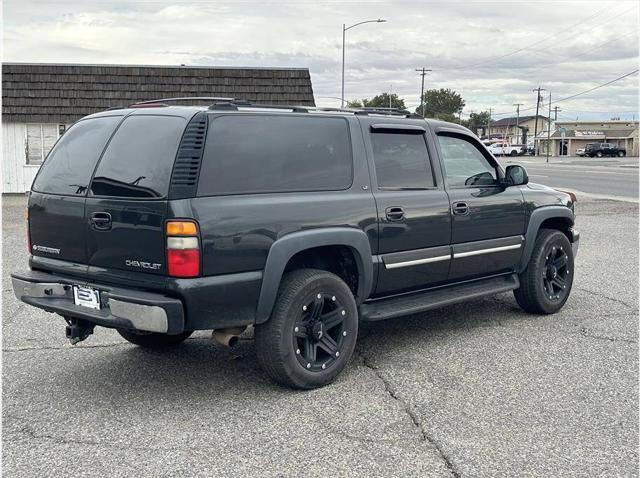 2004 Chevrolet Suburban LT