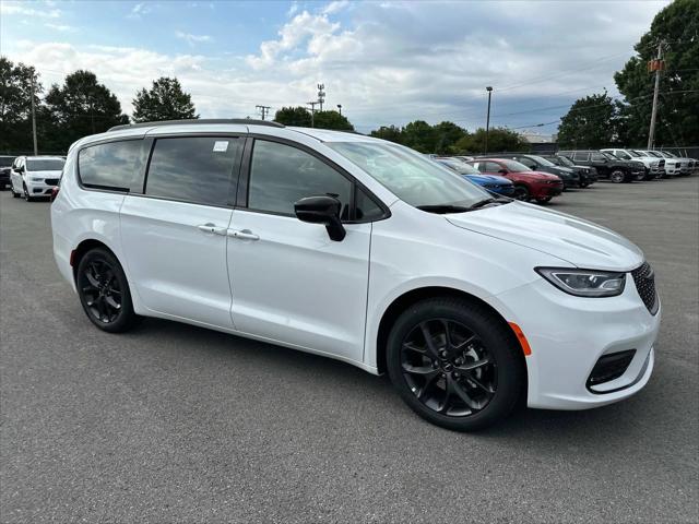 2024 Chrysler Pacifica PACIFICA LIMITED