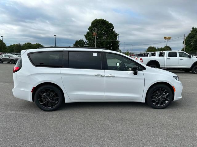 2024 Chrysler Pacifica PACIFICA LIMITED