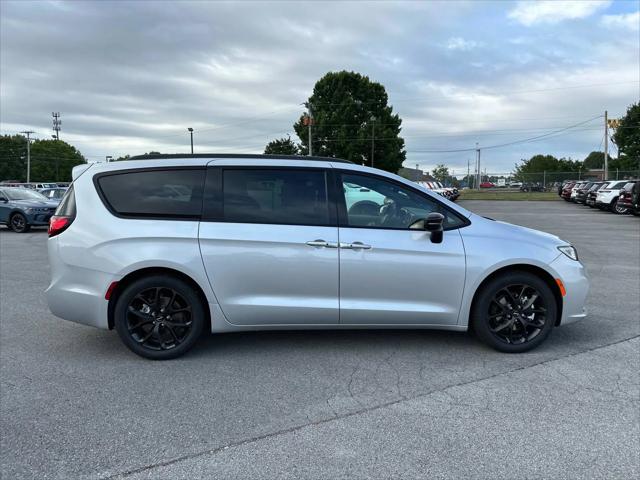 2024 Chrysler Pacifica PACIFICA LIMITED