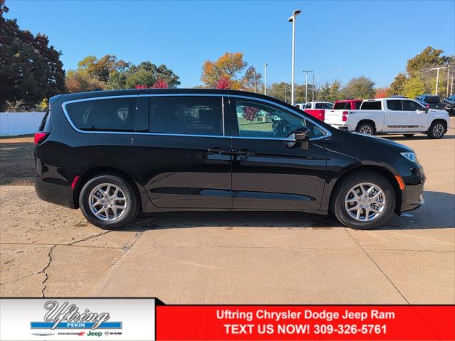 2024 Chrysler Pacifica PACIFICA TOURING L