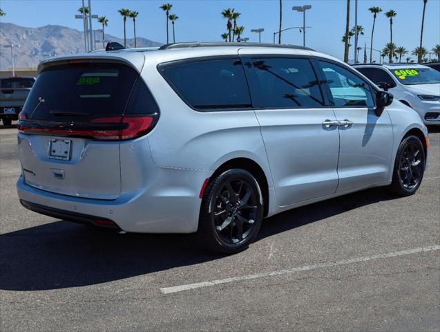 2024 Chrysler Pacifica PACIFICA TOURING L