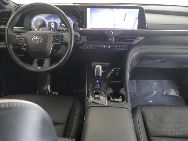 2024 Toyota Crown Platinum