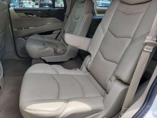 2018 Cadillac Escalade Luxury