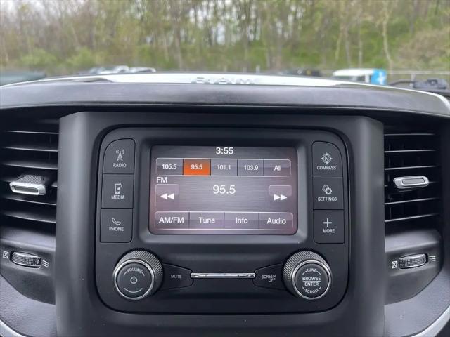 2020 Ram 1500 Big Horn Crew Cab 4x4 5'7" Box
