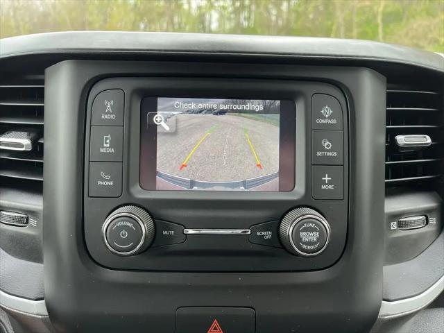 2020 Ram 1500 Big Horn Crew Cab 4x4 5'7" Box