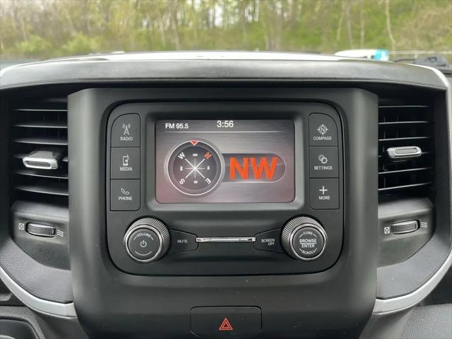 2020 Ram 1500 Big Horn Crew Cab 4x4 5'7" Box