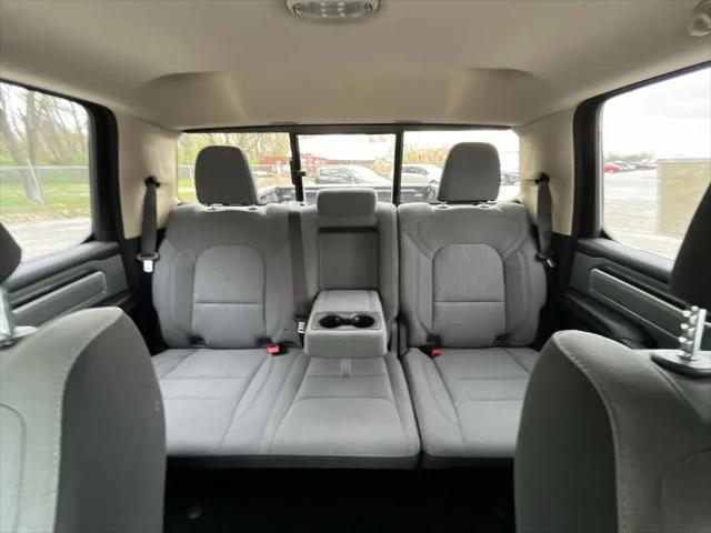 2020 Ram 1500 Big Horn Crew Cab 4x4 5'7" Box
