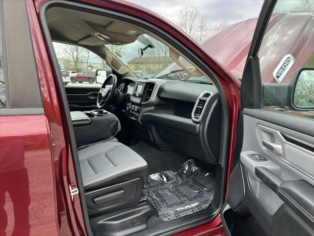 2020 Ram 1500 Big Horn Crew Cab 4x4 5'7" Box