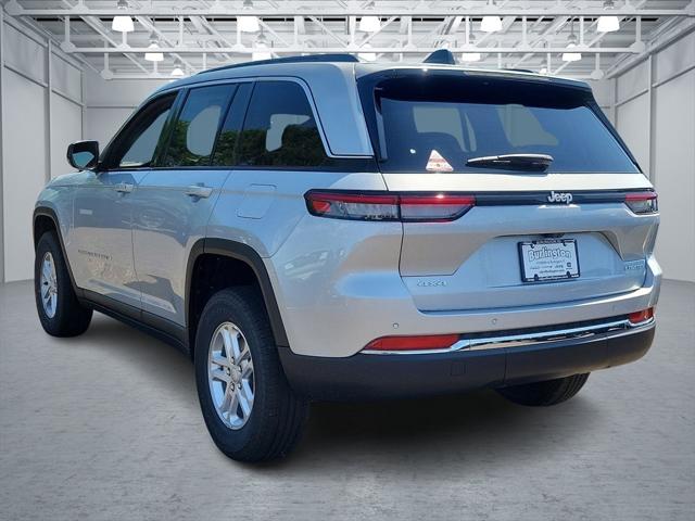 2024 Jeep Grand Cherokee GRAND CHEROKEE LAREDO 4X4