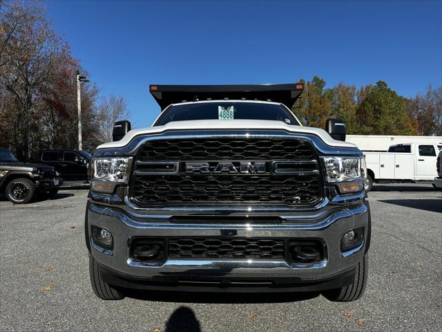 2024 RAM Ram 5500 Chassis Cab RAM 5500 TRADESMAN CHASSIS CREW CAB 4X4 84 CA