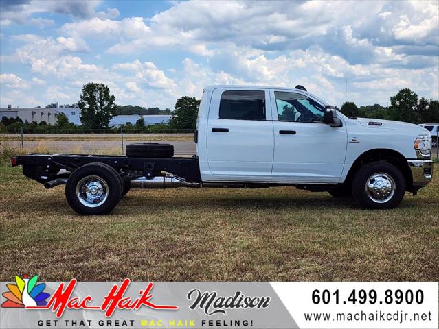 2024 RAM Ram 3500 Chassis Cab RAM 3500 TRADESMAN CREW CAB CHASSIS 4X4 60 CA
