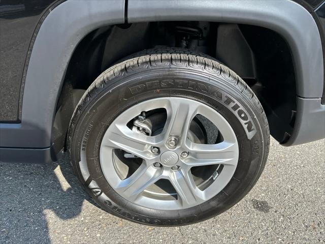 2024 Jeep Compass COMPASS SPORT 4X4