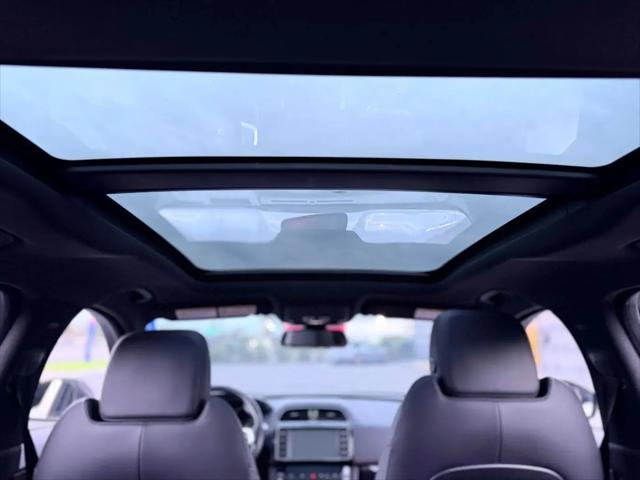 2017 Jaguar F-PACE 35t R-Sport