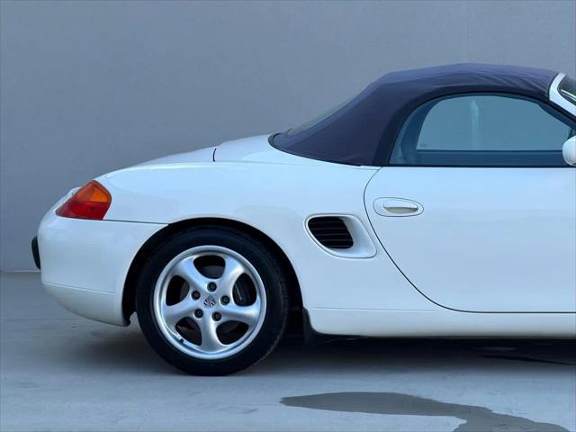 2000 Porsche Boxster Standard