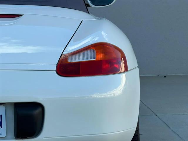 2000 Porsche Boxster Standard