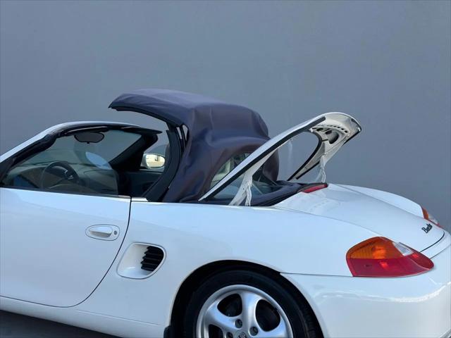 2000 Porsche Boxster Standard