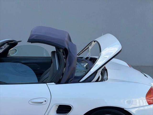 2000 Porsche Boxster Standard