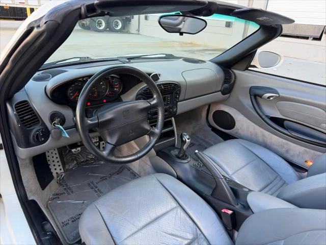 2000 Porsche Boxster Standard