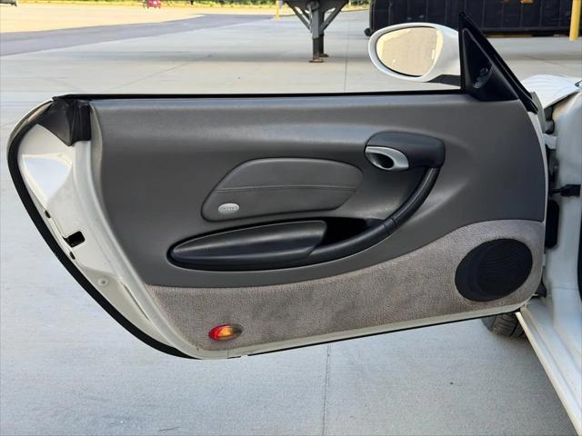 2000 Porsche Boxster Standard