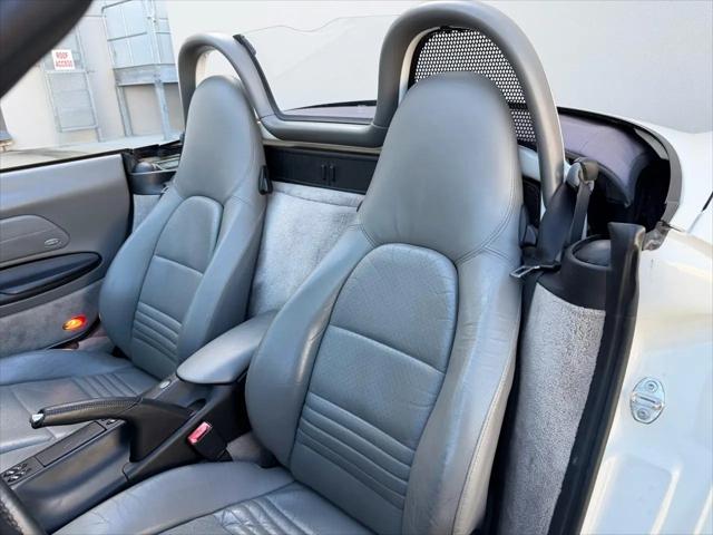 2000 Porsche Boxster Standard