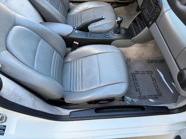 2000 Porsche Boxster Standard