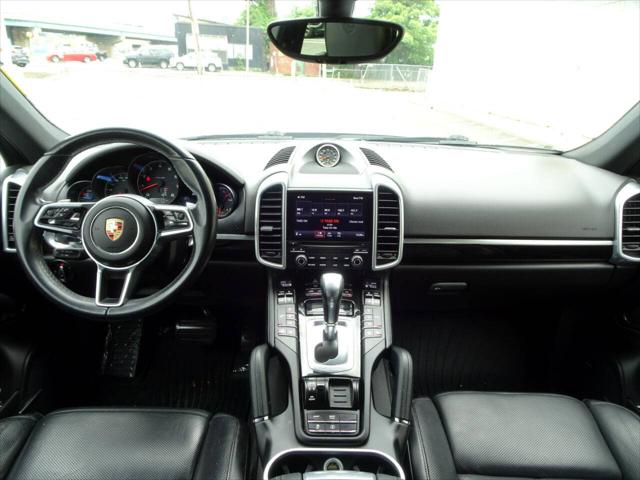 2017 Porsche Cayenne Platinum Edition