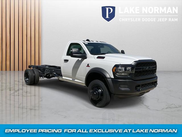 2024 RAM Ram 5500 Chassis Cab RAM 5500 TRADESMAN CHASSIS REGULAR CAB 4X2 108 CA 2024 RAM Ram 5500 Chassis Cab RAM 5500 TRADESMAN CHASSIS REGULAR CAB 4X2 108 CA