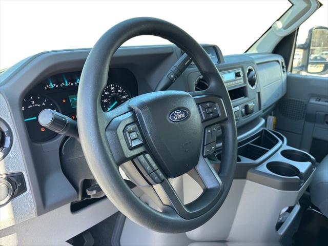 2025 Ford E-350 Cutaway Base