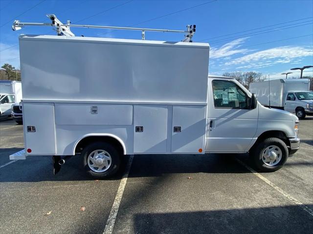 2025 Ford E-350 Cutaway E-Series Cutaway