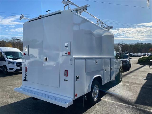 2025 Ford E-350 Cutaway E-Series Cutaway