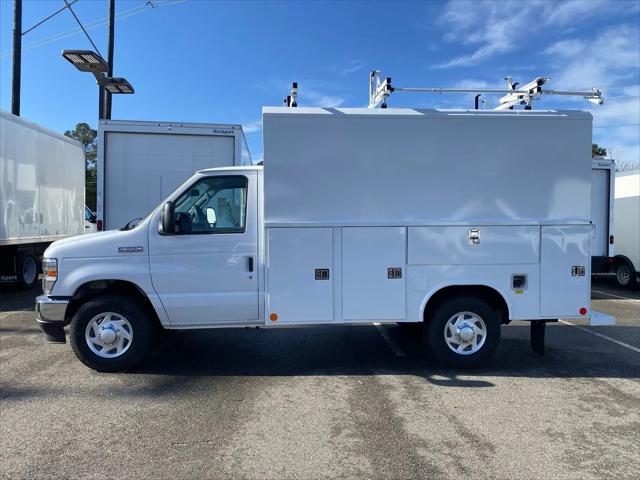 2025 Ford E-350 Cutaway E-Series Cutaway