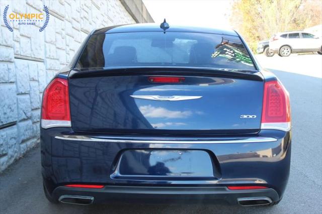 2017 Chrysler 300 Limited