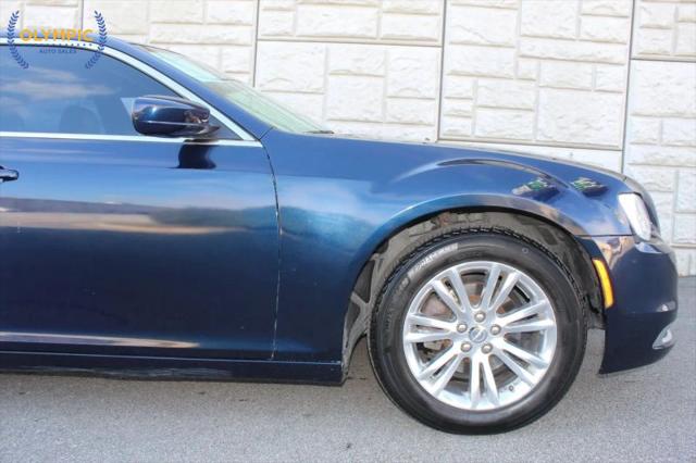 2017 Chrysler 300 Limited