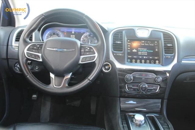 2017 Chrysler 300 Limited