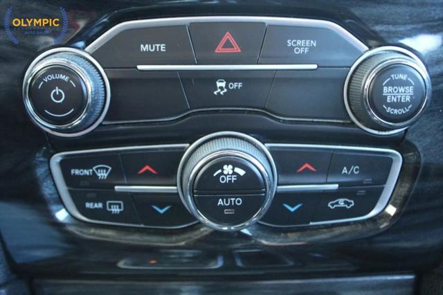 2017 Chrysler 300 Limited
