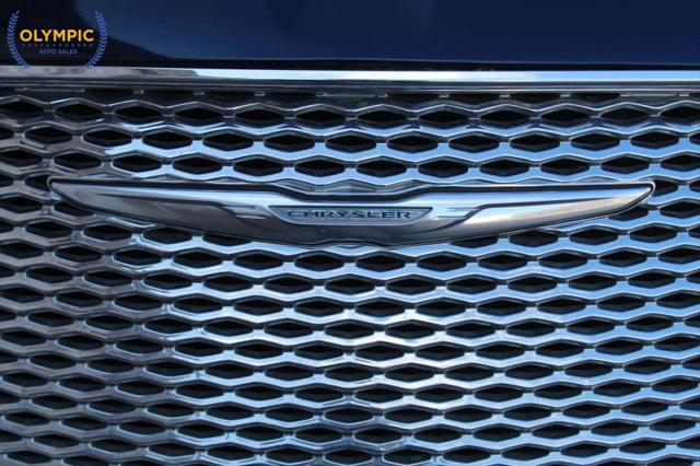 2017 Chrysler 300 Limited