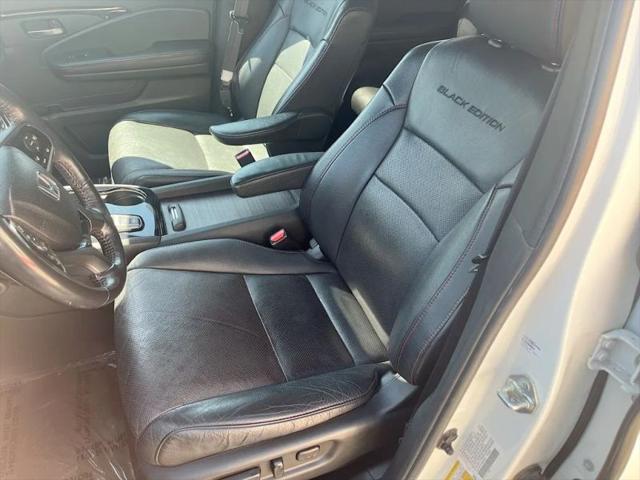 2022 Honda Pilot AWD Black Edition