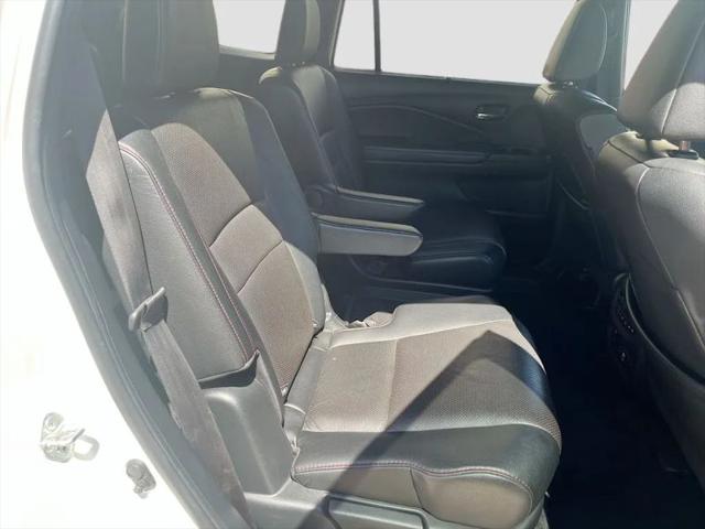 2022 Honda Pilot AWD Black Edition