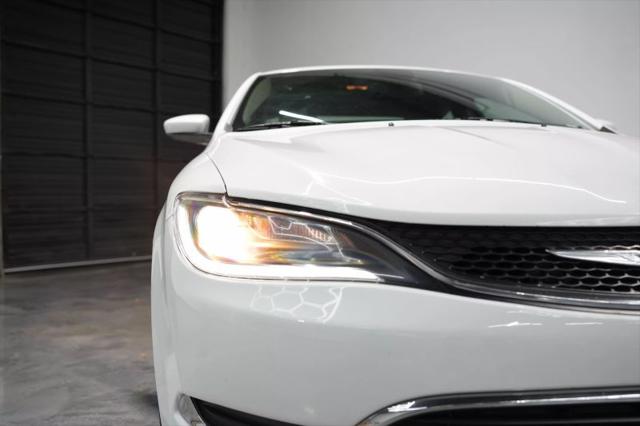 2017 Chrysler 200 Limited Platinum