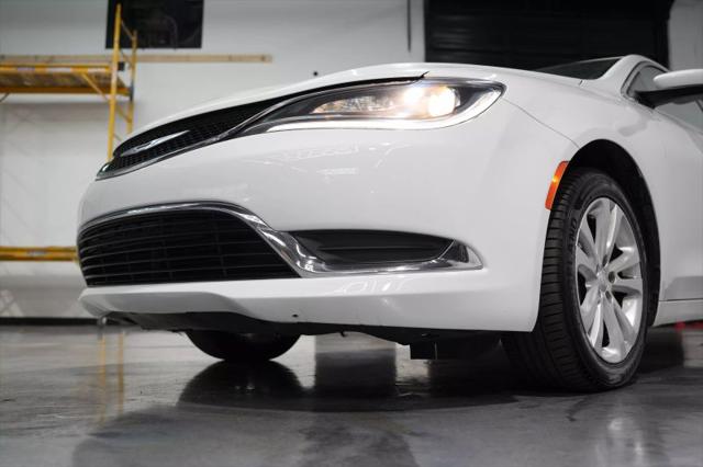 2017 Chrysler 200 Limited Platinum