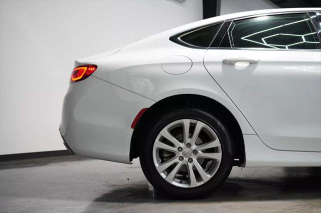 2017 Chrysler 200 Limited Platinum