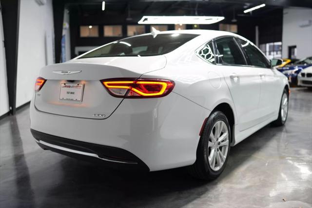 2017 Chrysler 200 Limited Platinum